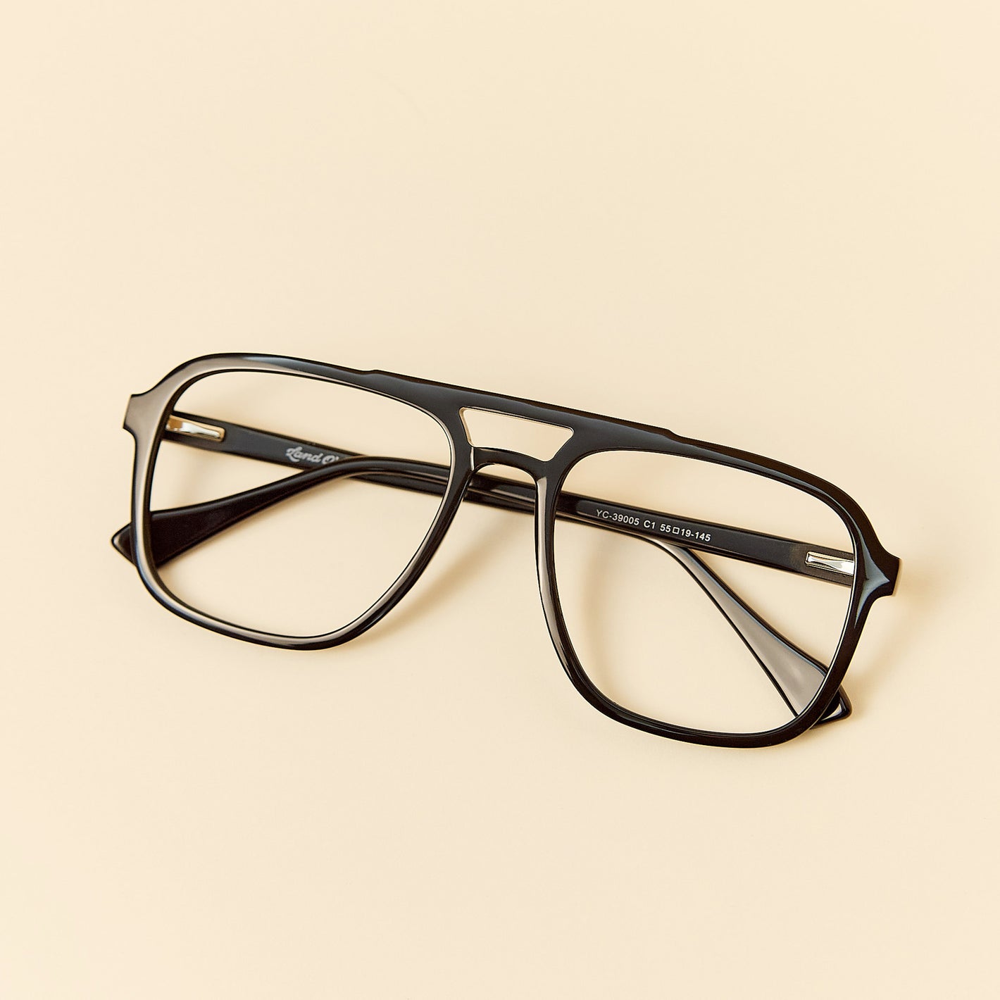 black square aviator