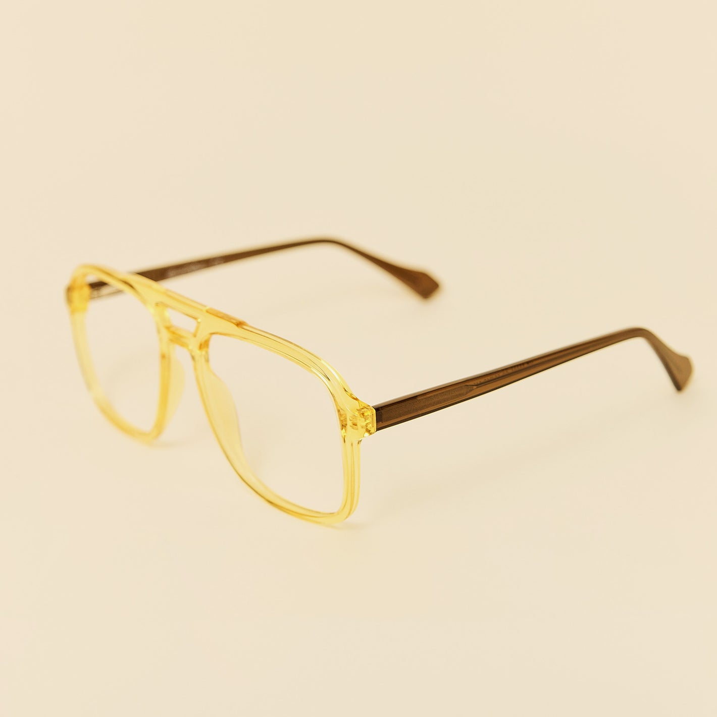 Yellow transparent aviator